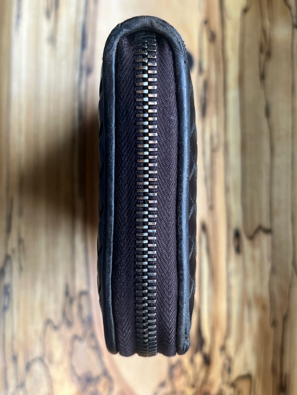 Bottega Veneta Intrecciato Dark Brown Lambskin Long Wallet - Distressed Corners - Picture 4 of 12